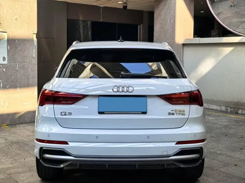 2021 AUDI Q3 thumbnail 4