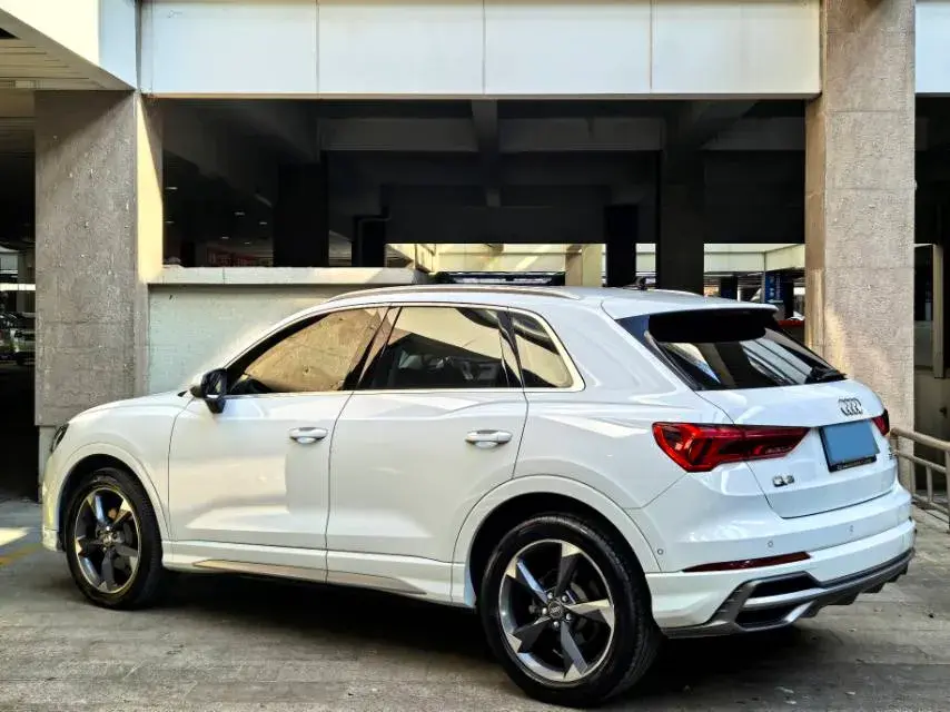 2021 AUDI Q3 thumbnail 3