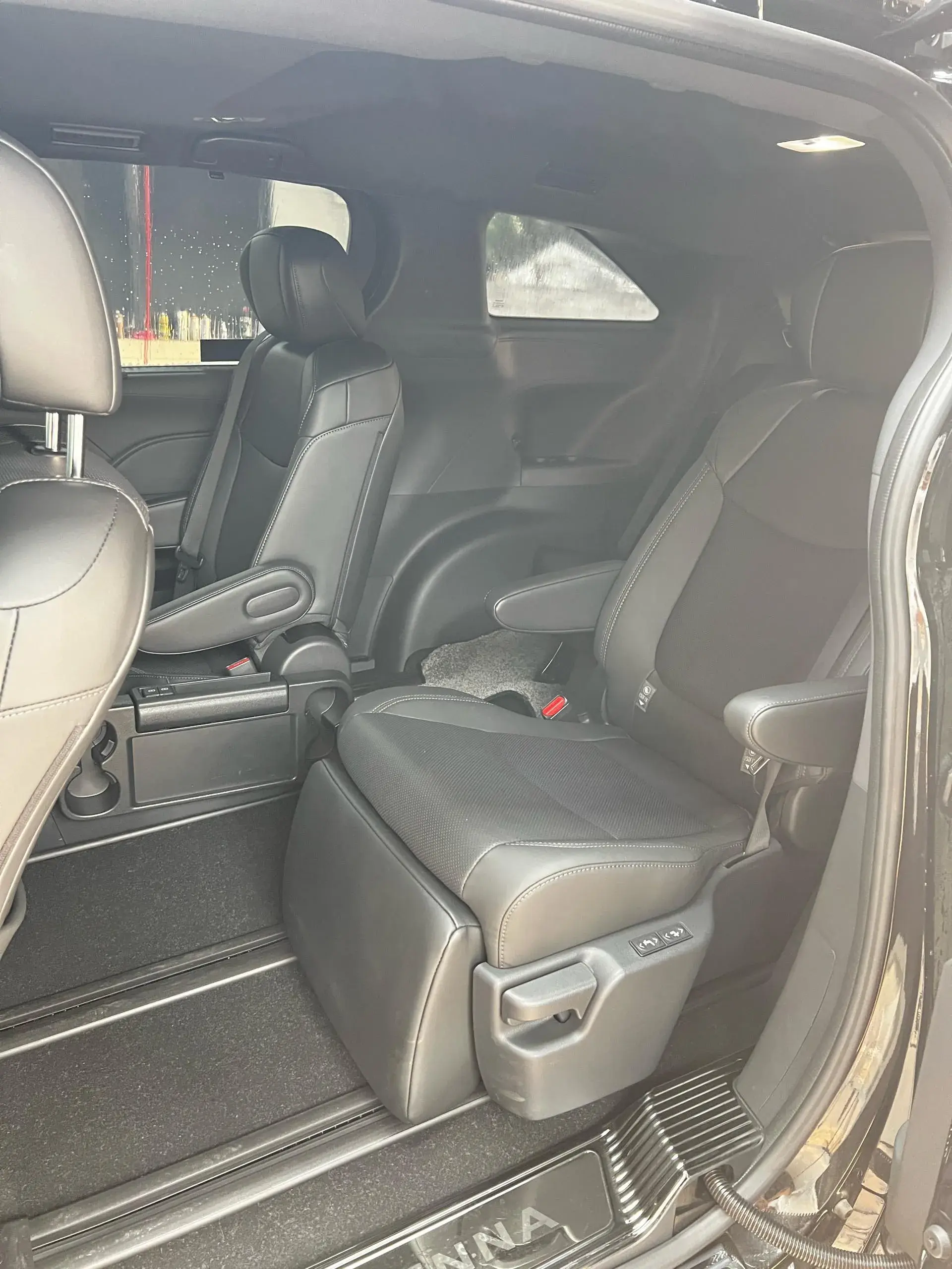 2024 TOYOTA SIENNA thumbnail 3