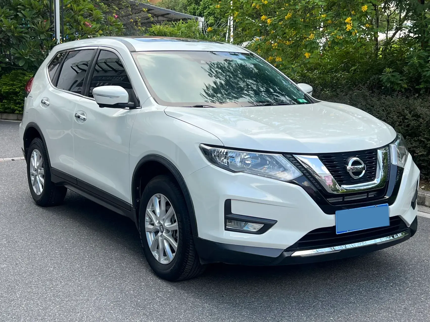 2020 NISSAN X-TRAIL thumbnail 2