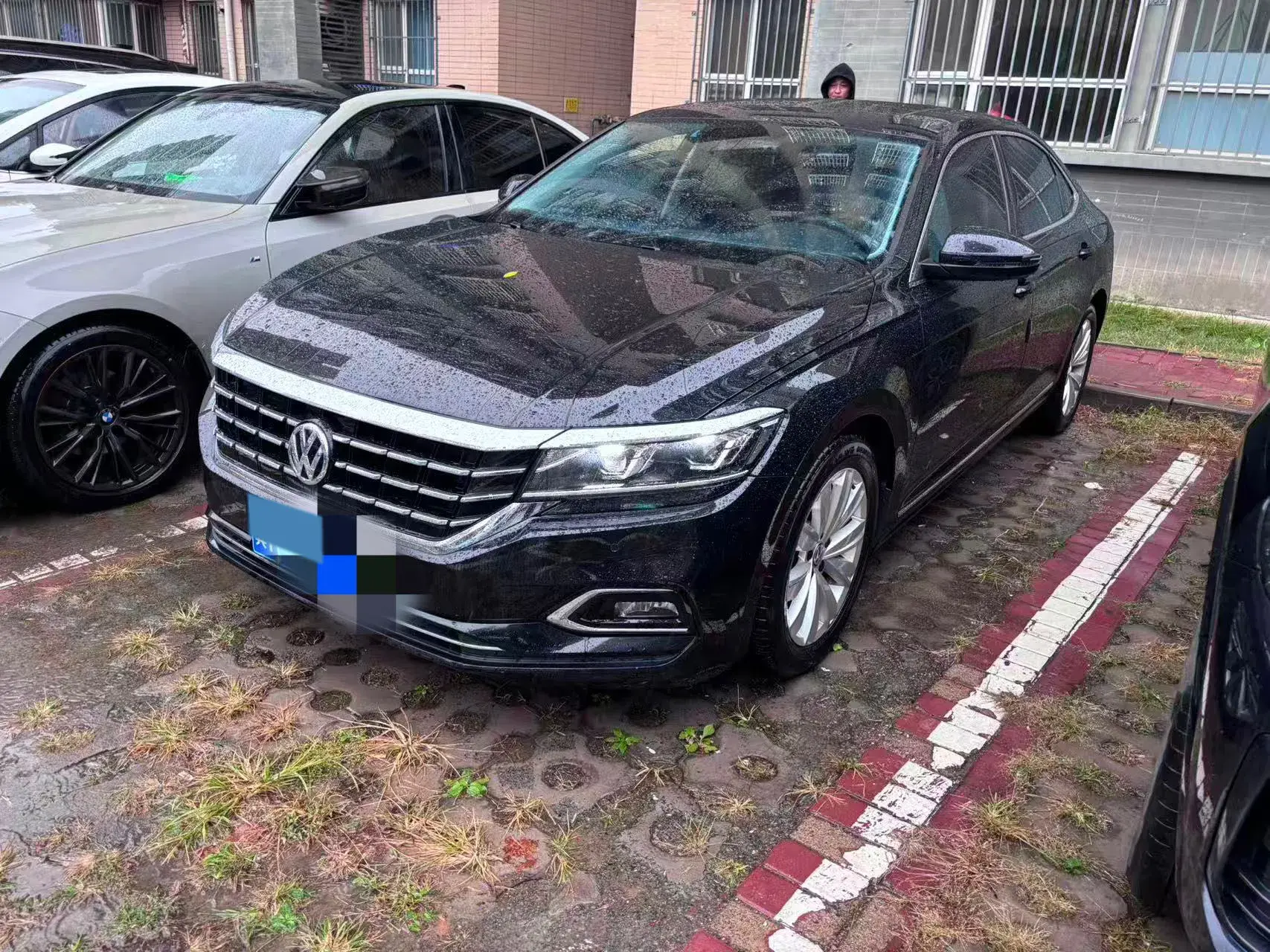 2019 VOLKSWAGEN PASSAT view 1