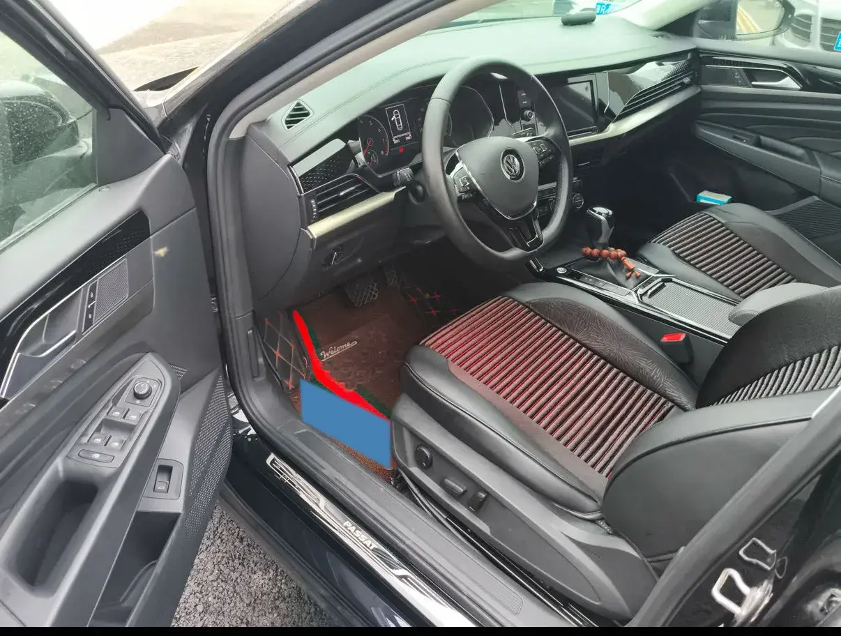 2019 VOLKSWAGEN PASSAT thumbnail 3