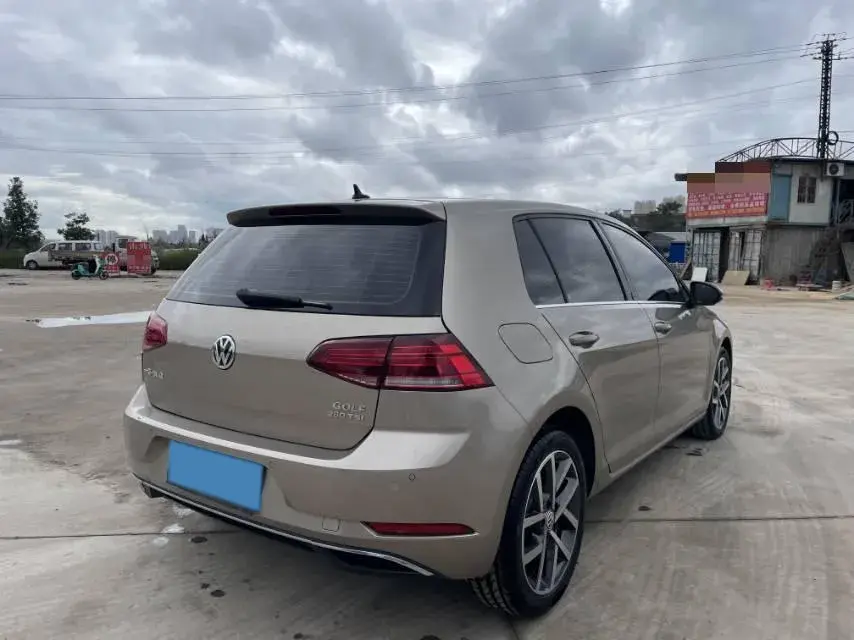 2020 VOLKSWAGEN GOLF thumbnail 4