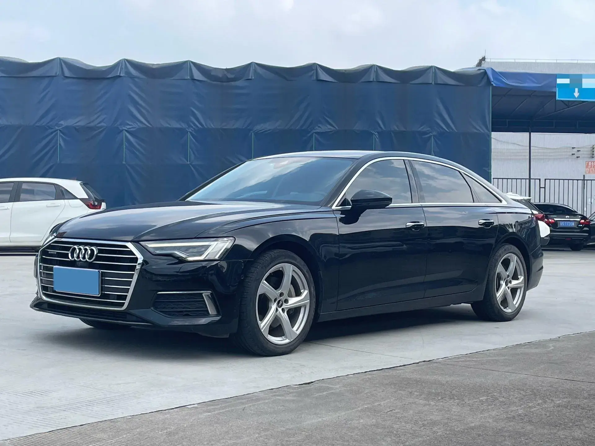 2022 AUDI A6L view 1