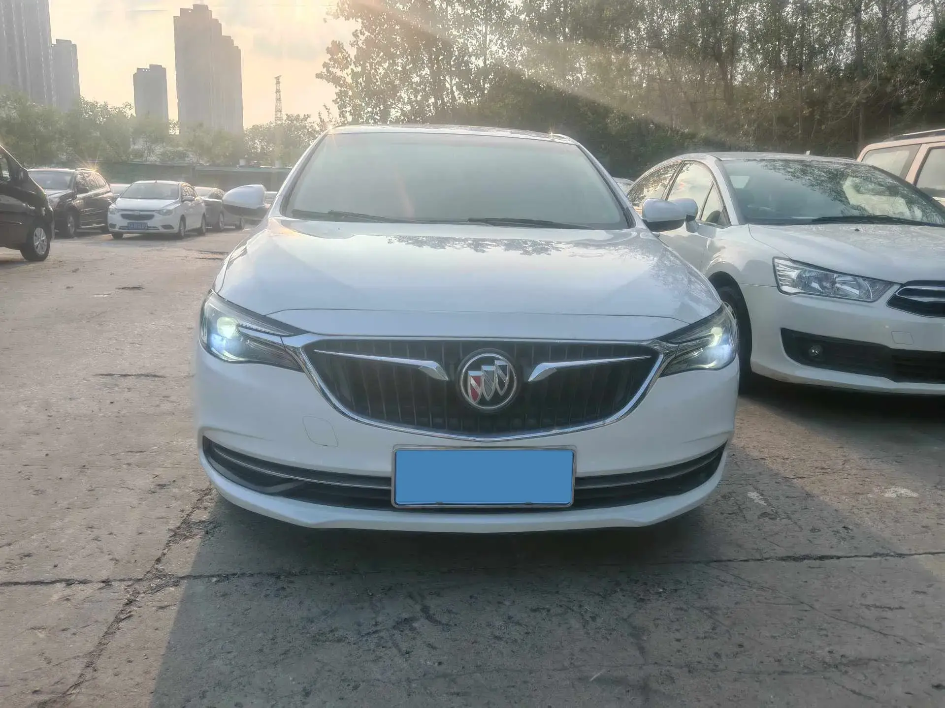 2019 BUICK EXCELLE thumbnail 3