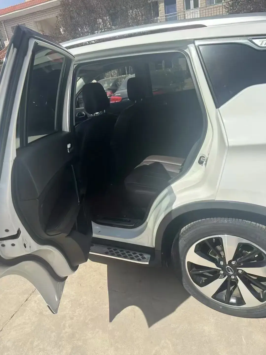 2018 GAC TRUMPCHI thumbnail 4