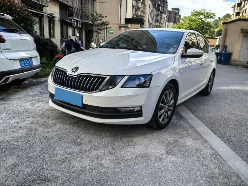 2022 Skoda Octavia 1.5L 113HP L4 6AT