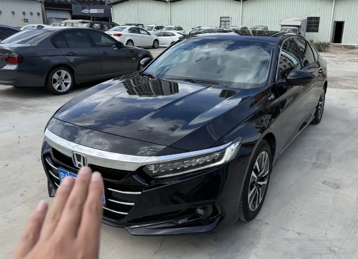 2022 Honda Accord 2.0L 146HP L4 E-CVT Hybrid