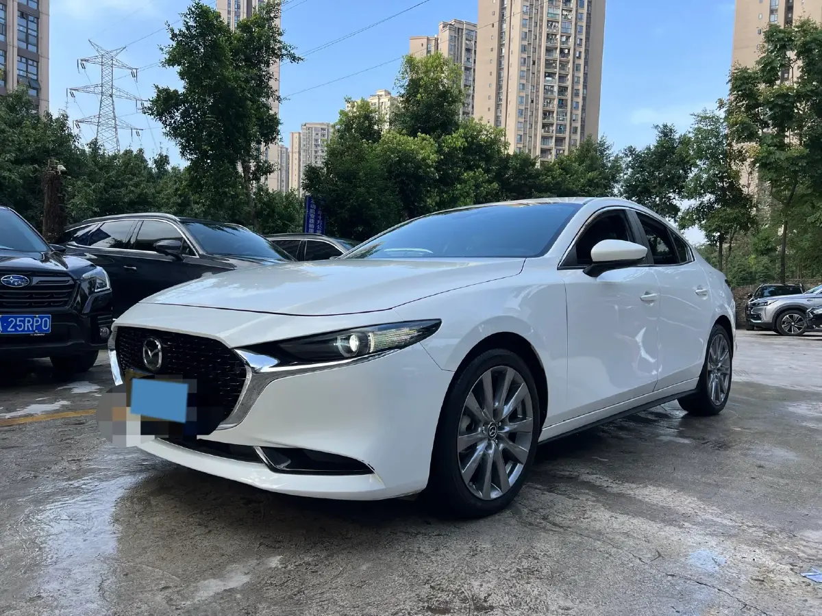 2022 Mazda 3 Axela 2.0L 158HP L4 6AT