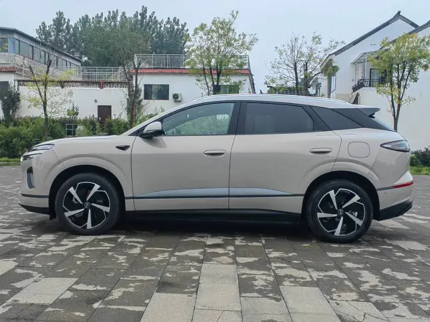 2025 BYD SEA thumbnail 3