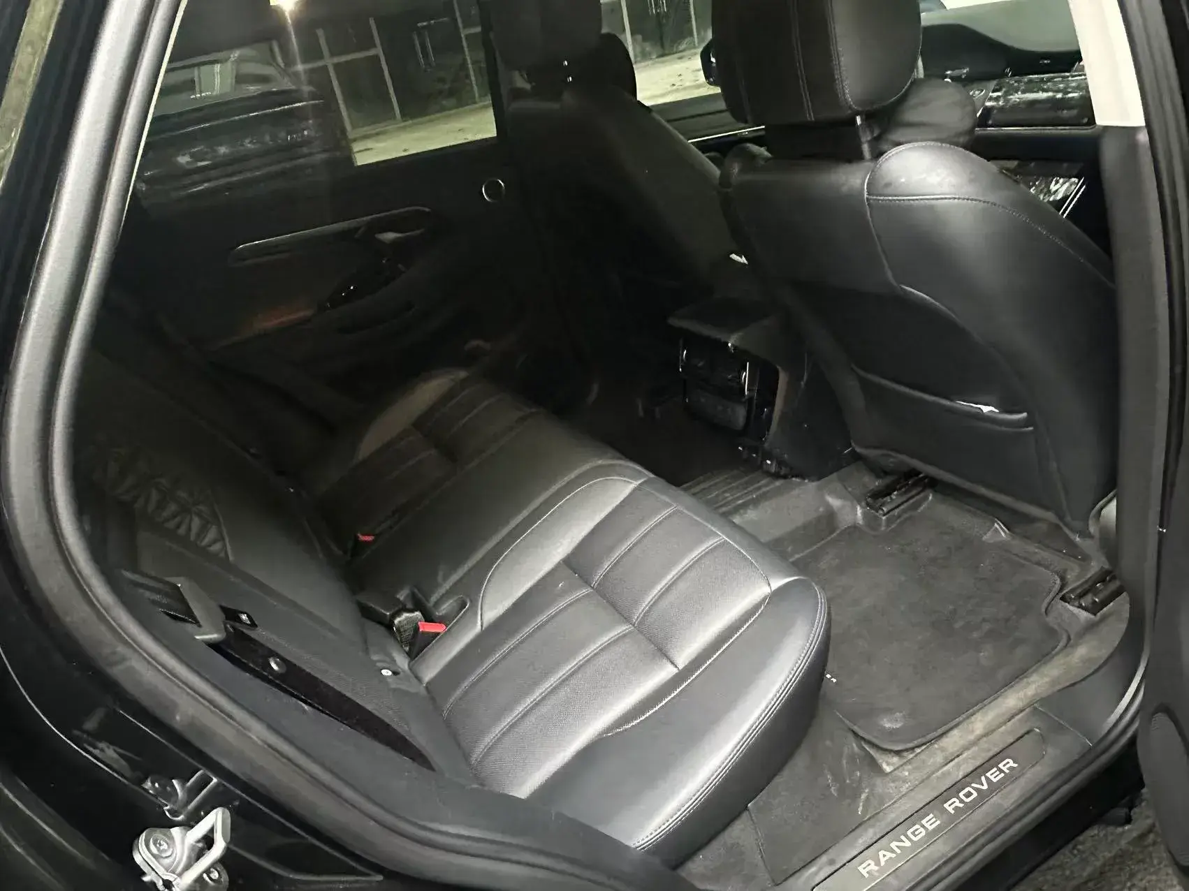 2023 LAND ROVER thumbnail 3