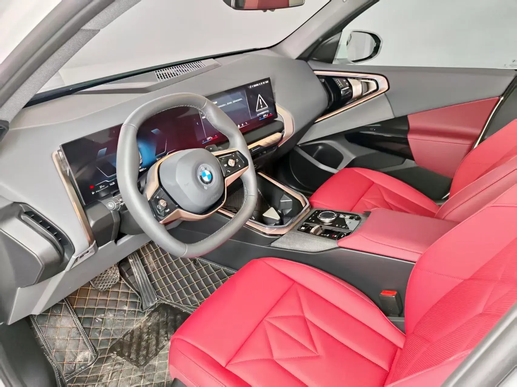 2025 BMW X3 thumbnail 4