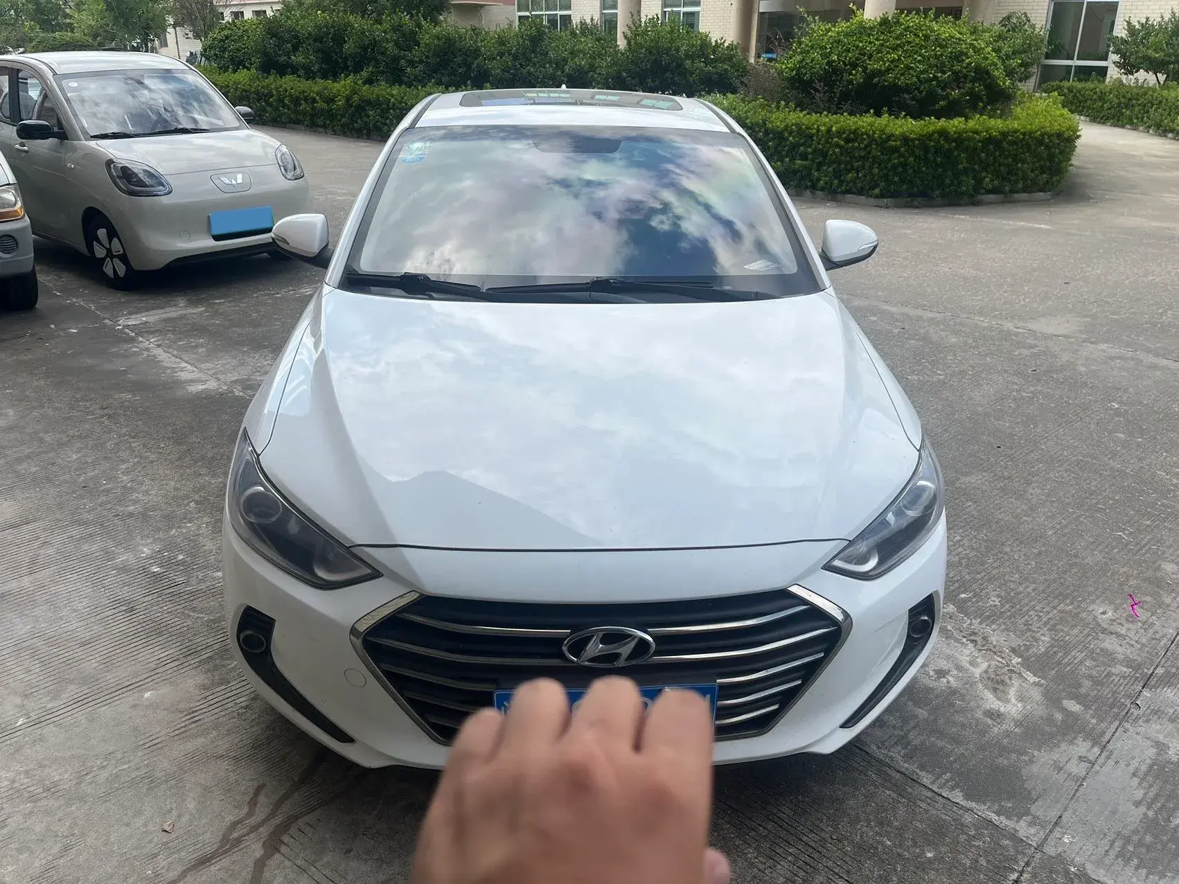 2018 HYUNDAI ELANTRA thumbnail 2