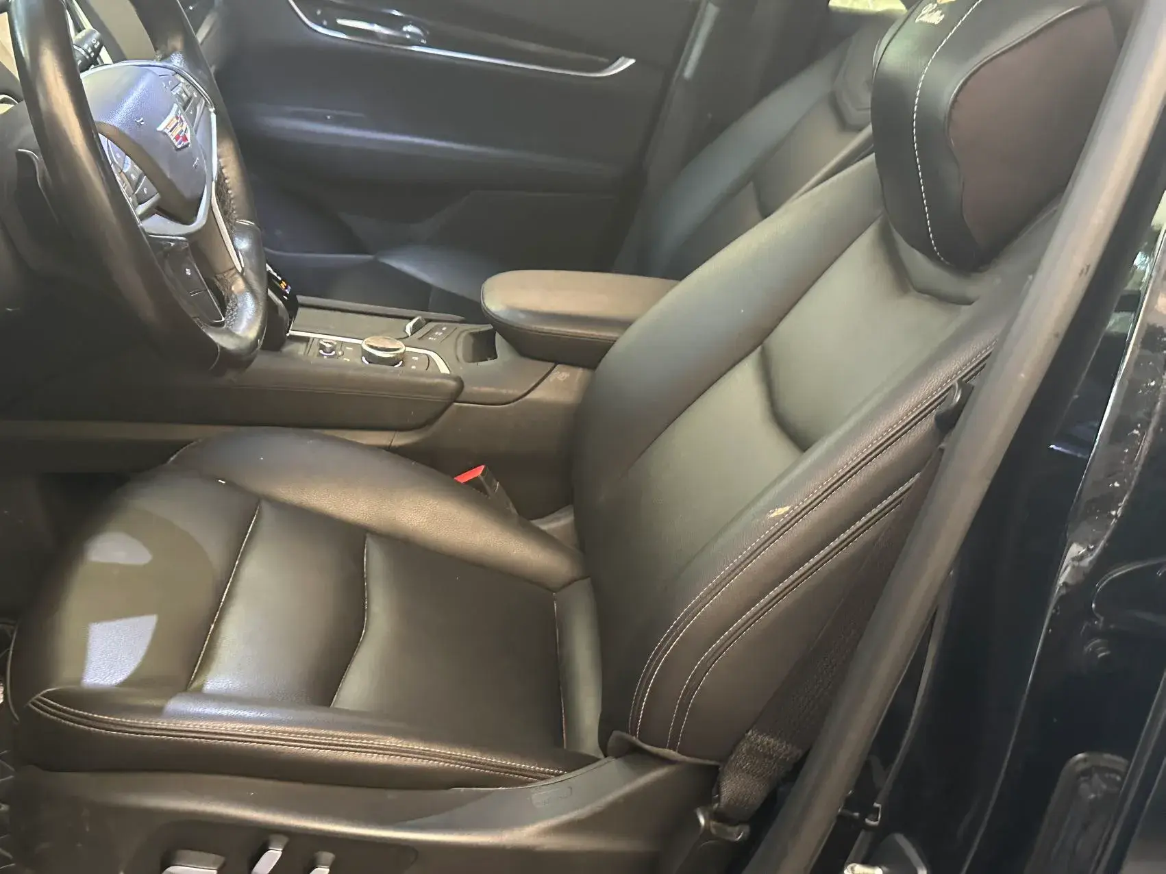 2021 CADILLAC XT5 thumbnail 4