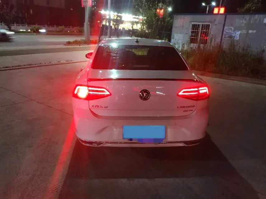 2019 VOLKSWAGEN LAMANDO thumbnail 3