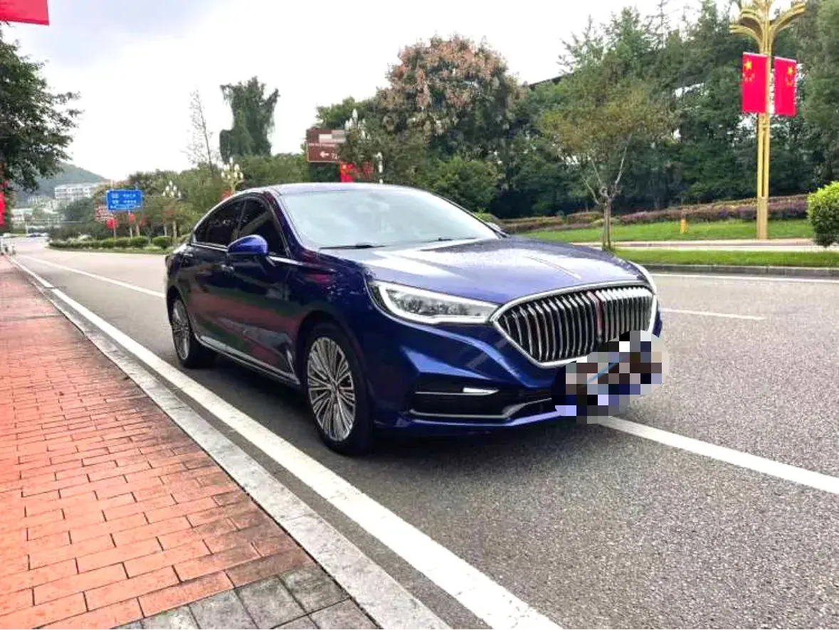 2022 HONGQI H5 thumbnail 2