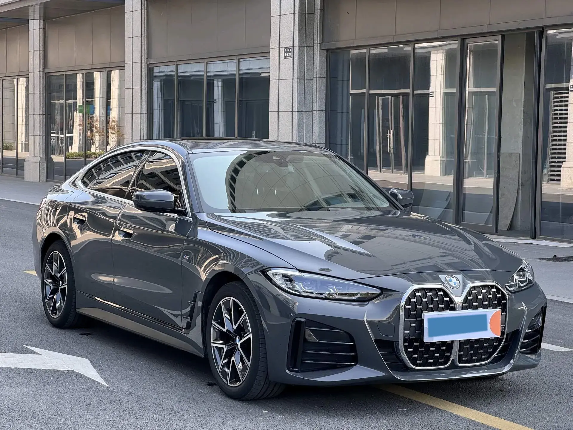 2023 BMW 2 thumbnail 3