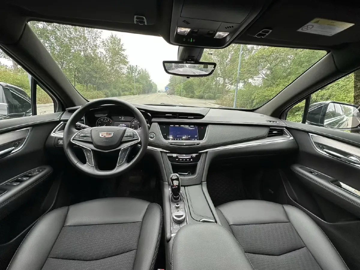 2021 Cadillac XT5 2.0T 237HP L4 9AT,autocango,china used car exporter,china ev exporter,chinese used car exporter,chinese used ev exporter