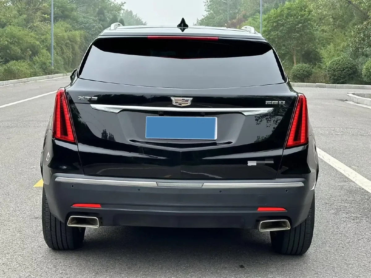 2021 Cadillac XT5 2.0T 237HP L4 9AT,autocango,china used car exporter,china ev exporter,chinese used car exporter,chinese used ev exporter