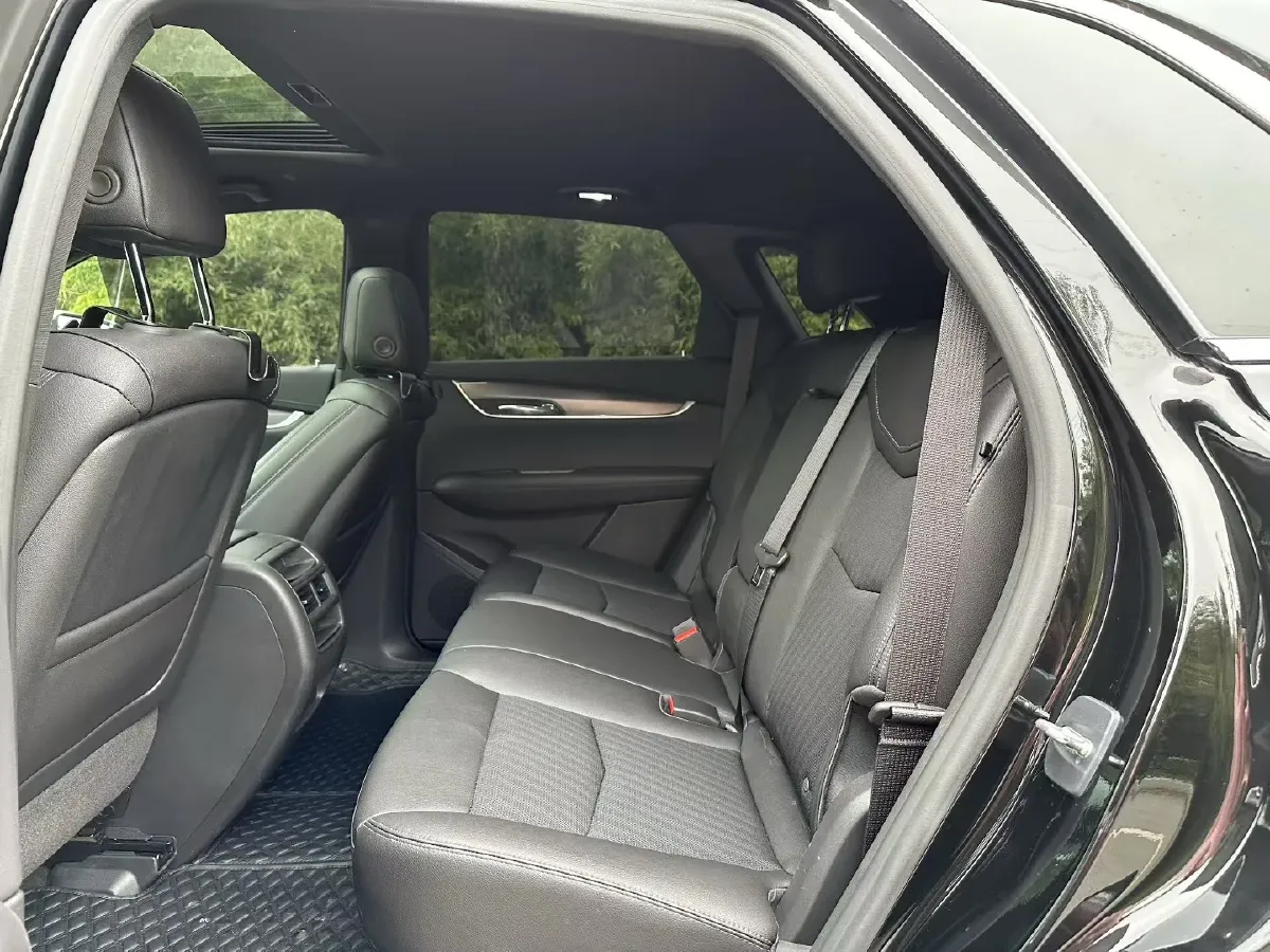 2021 Cadillac XT5 2.0T 237HP L4 9AT,autocango,china used car exporter,china ev exporter,chinese used car exporter,chinese used ev exporter