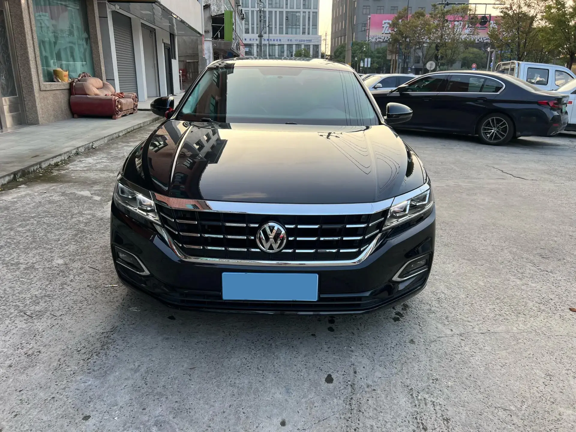 2019 VOLKSWAGEN PASSAT thumbnail 2