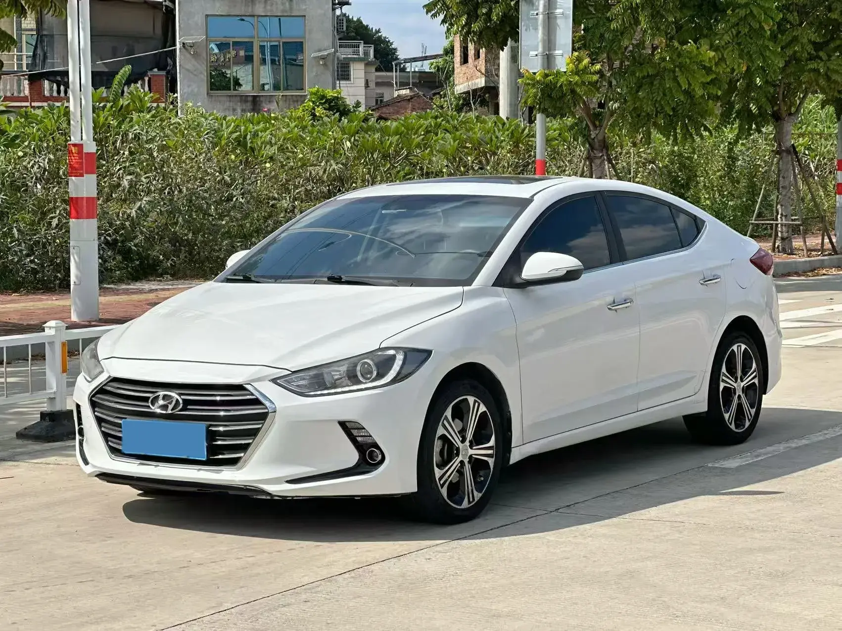 2018 HYUNDAI ELANTRA view 1