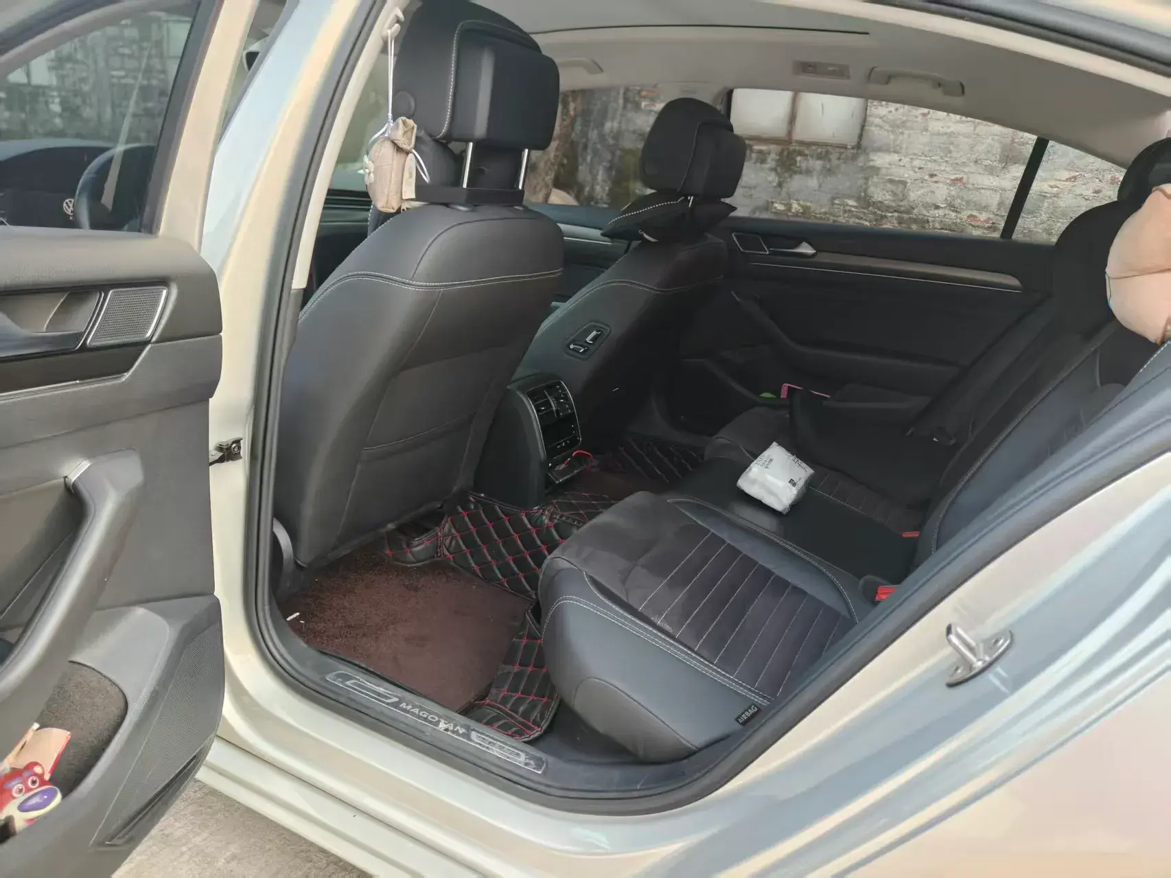 2020 VOLKSWAGEN MAGOTAN thumbnail 3