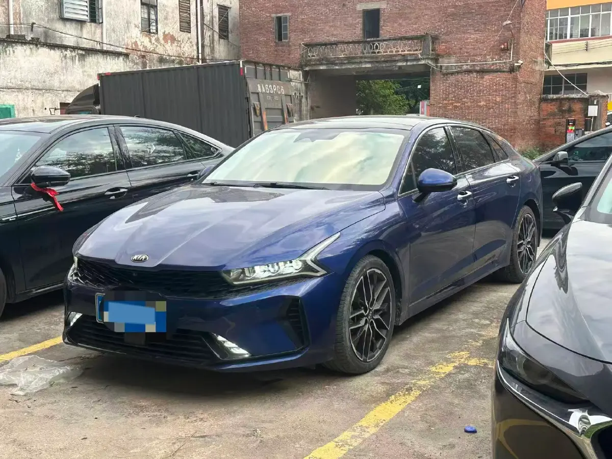 2020 Kia K5 2.0T 240HP L4 8AT