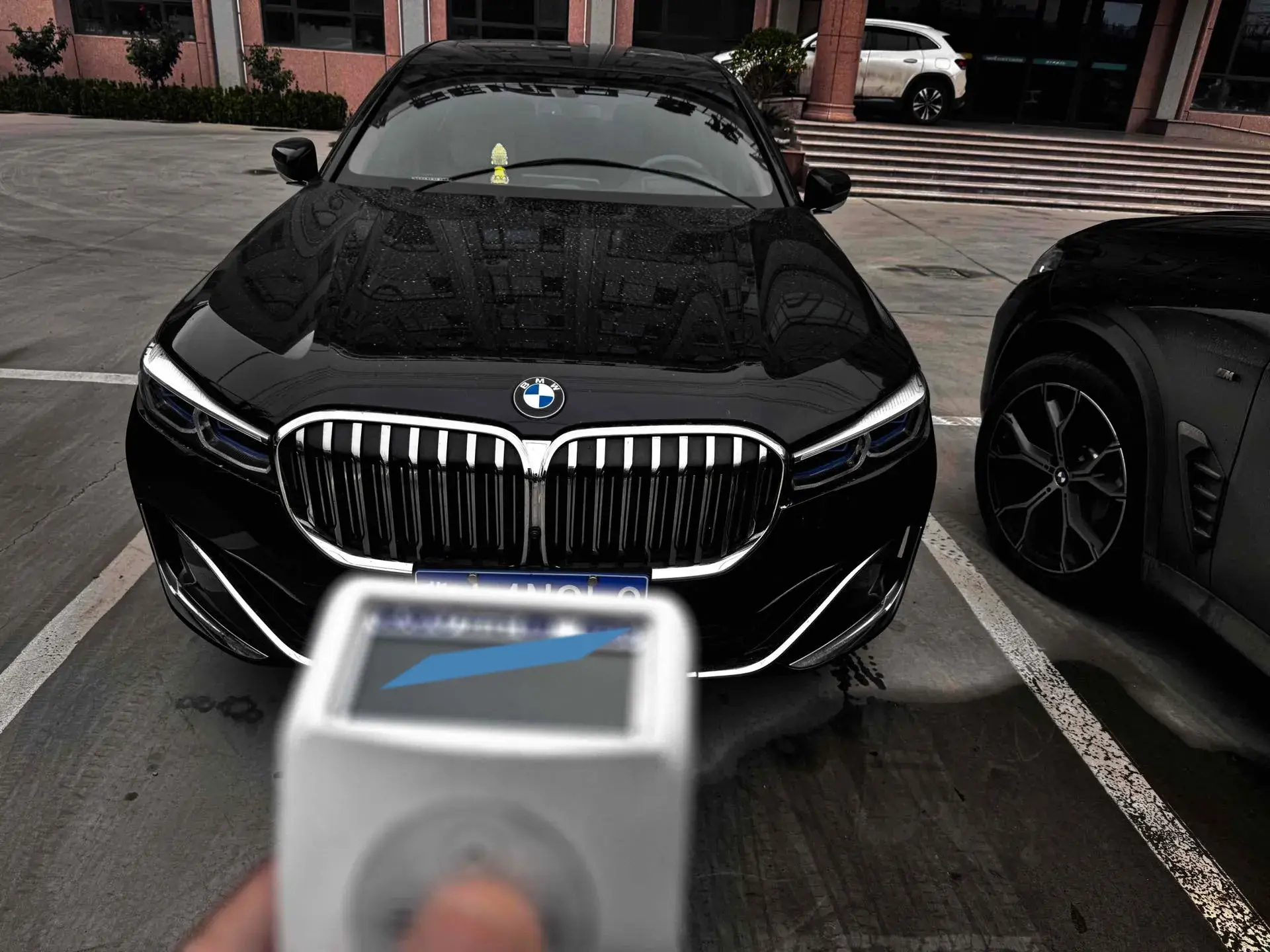 2019 BMW 7 thumbnail 2