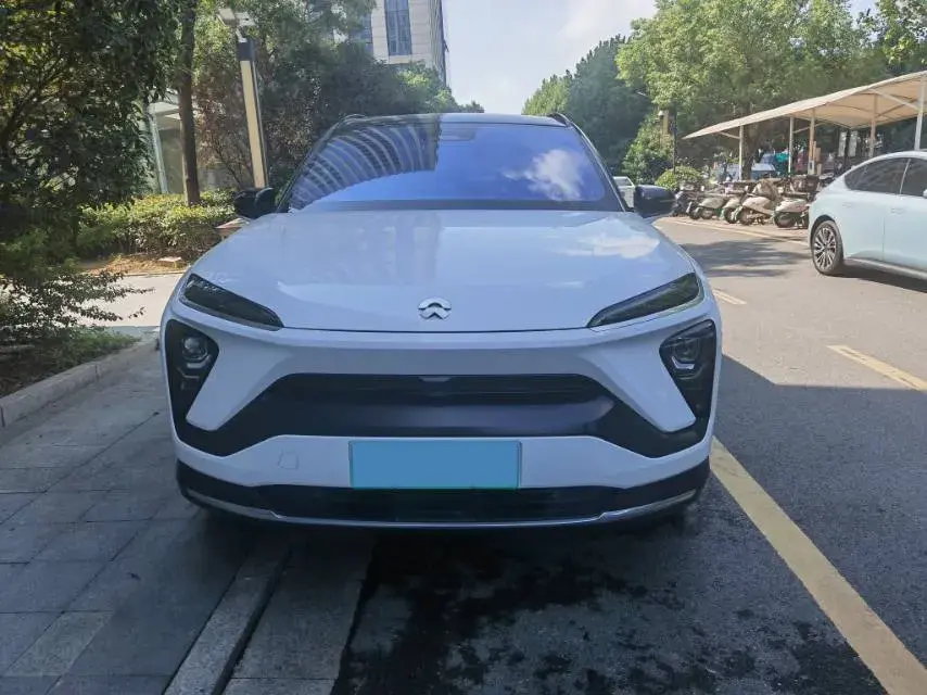 2019 NIO ES6 thumbnail 3