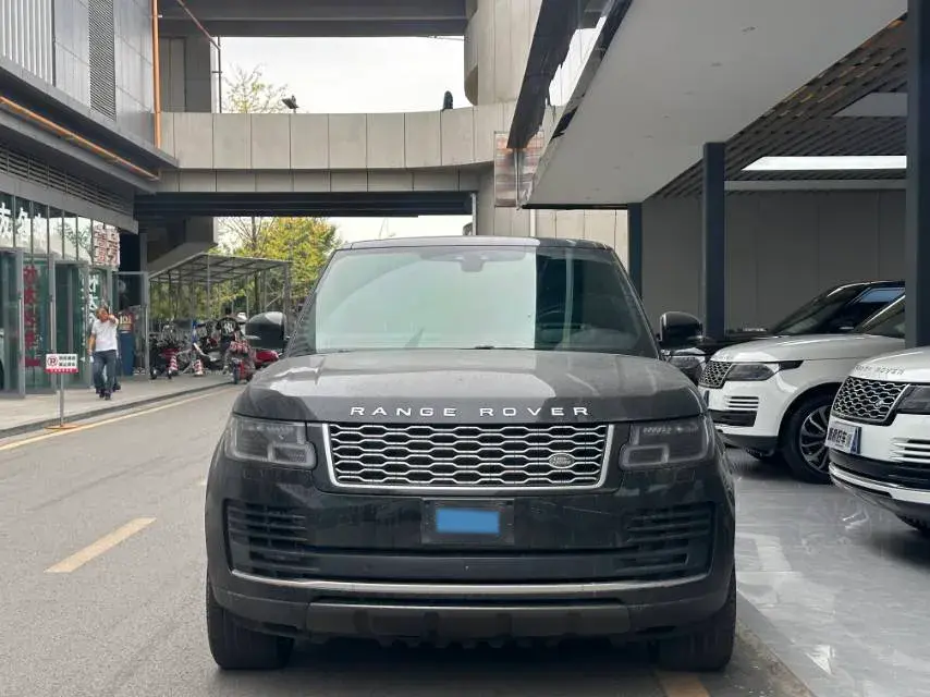 2018 LAND ROVER thumbnail 2