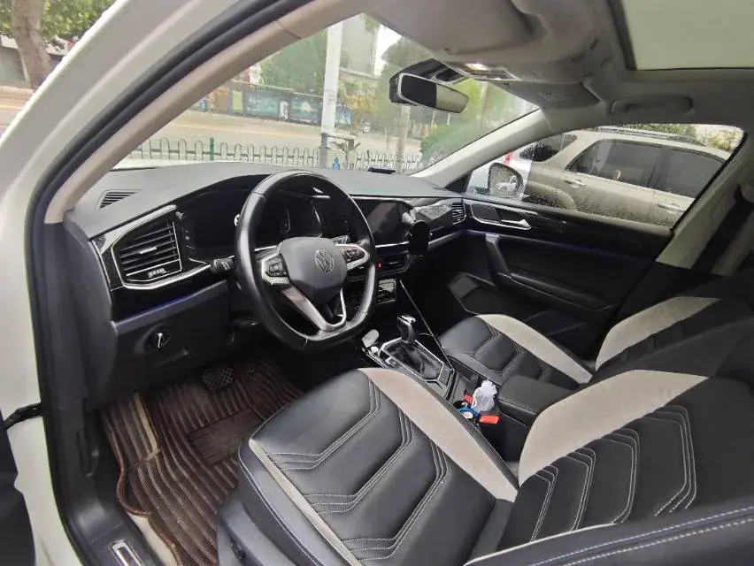 2020 VOLKSWAGEN TAYRON thumbnail 4