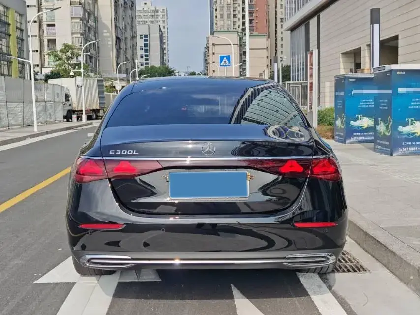 2024 MERCEDES-BENZ E thumbnail 4