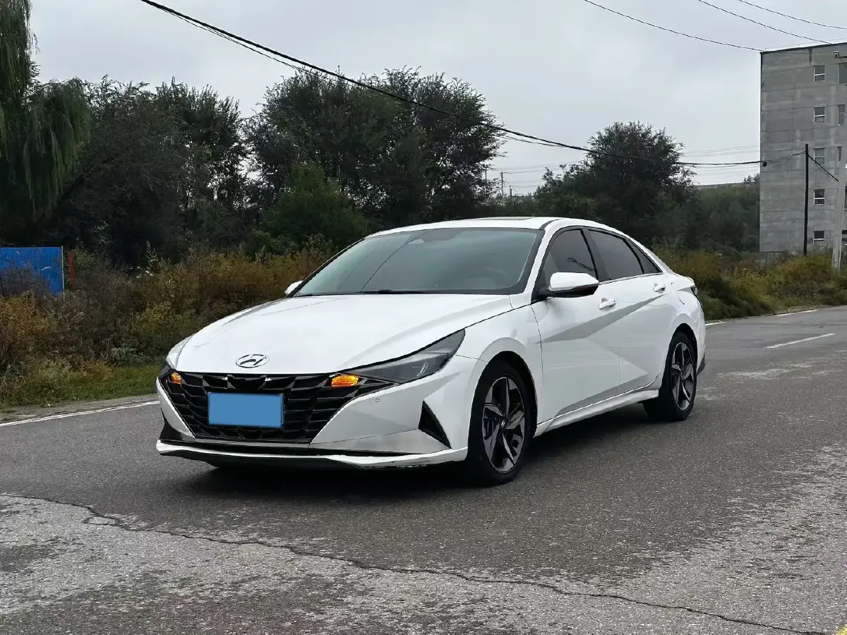 2022 Hyundai Elantra 1.5L 115HP L4 CVT 2022 Hyundai Elantra 1.5L 115HP L4 CVT