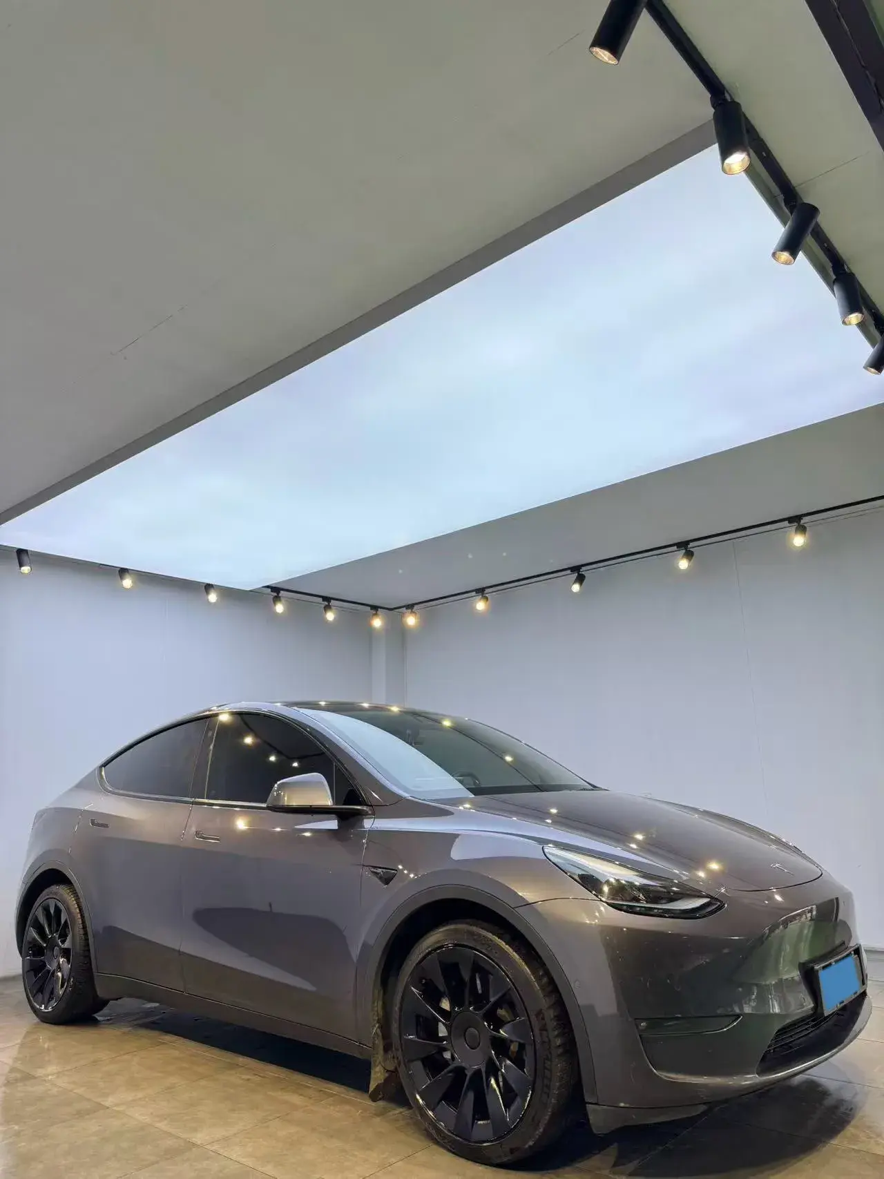 2021 TESLA MODEL thumbnail 3