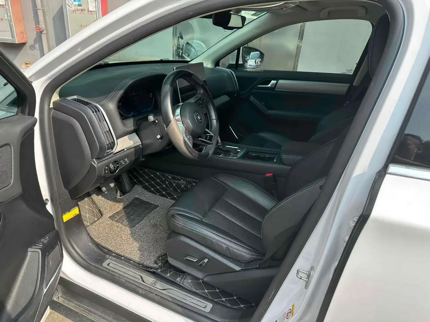 2019 BYD TANG thumbnail 3