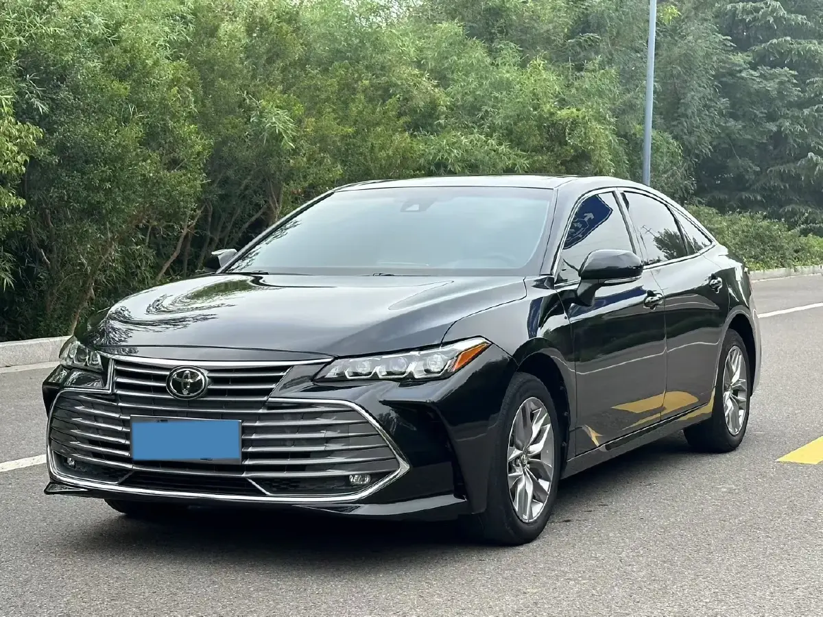 2019 Toyota Avalon 2.5L 209HP L4 8AT