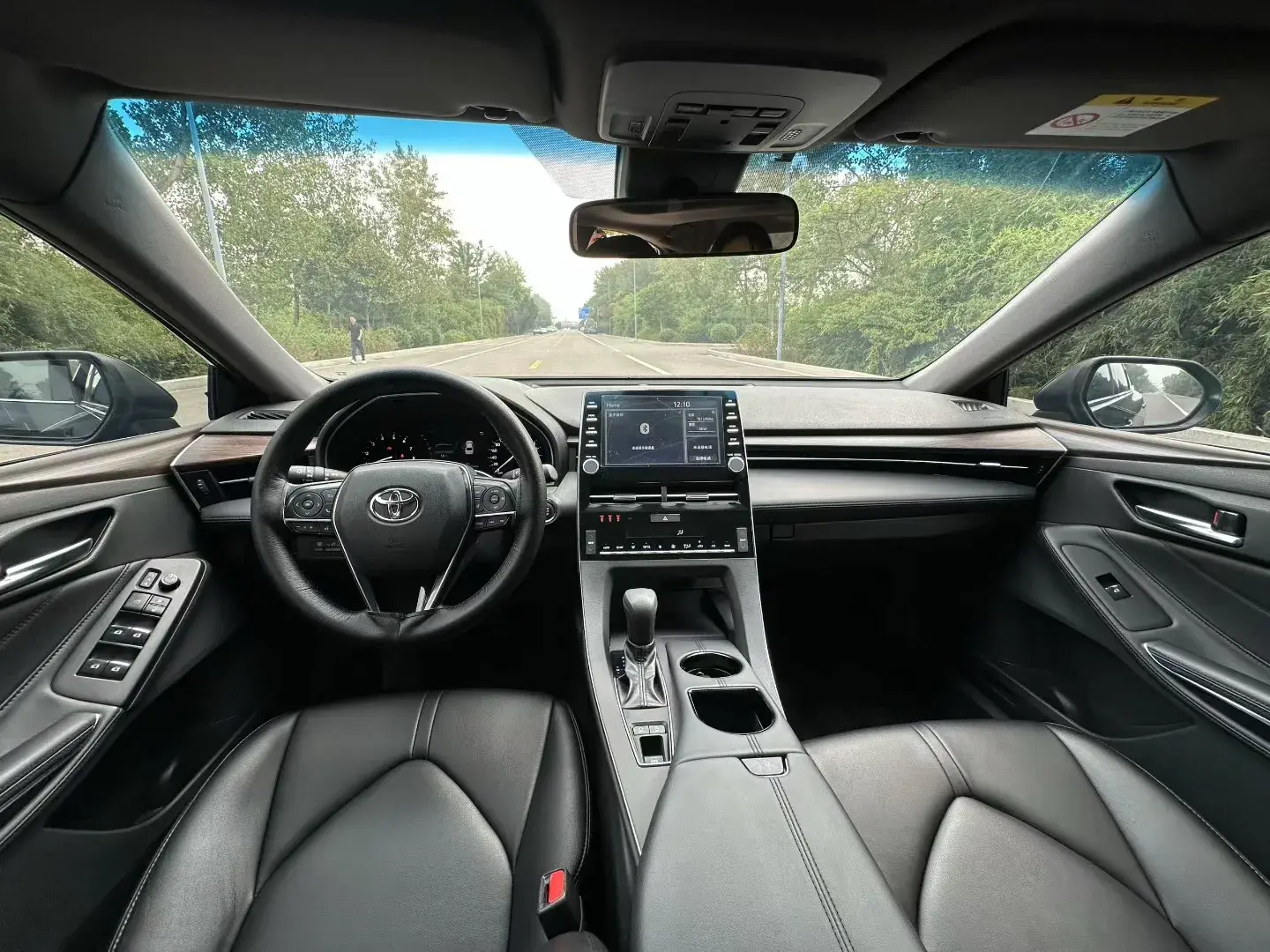 2019 TOYOTA AVALON thumbnail 4