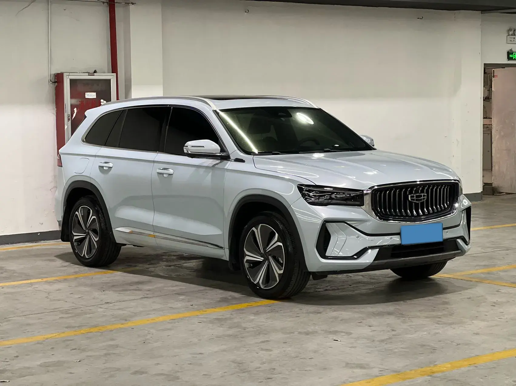 2022 GEELY MONJARO thumbnail 3