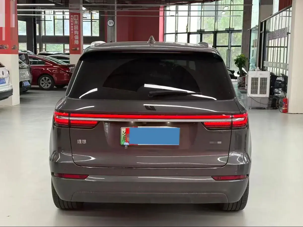 2021 LI ONE thumbnail 3