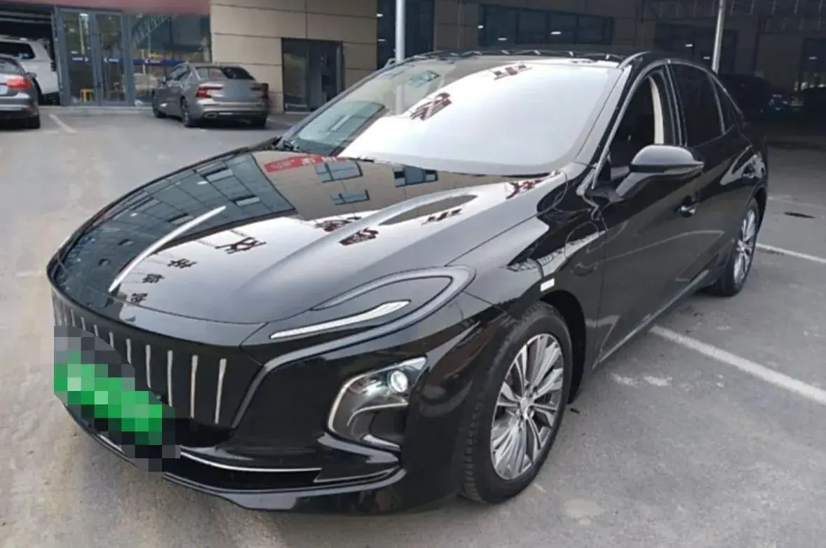 2024 HongQi E-QM5 BEV 72KWH