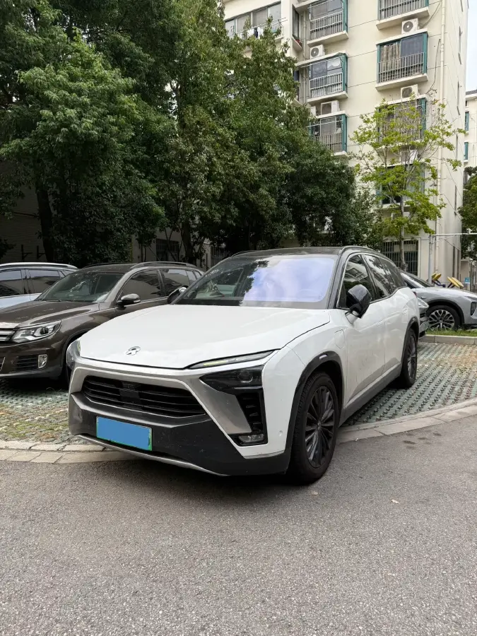 2022 NIO ES8 BEV 100KWH
