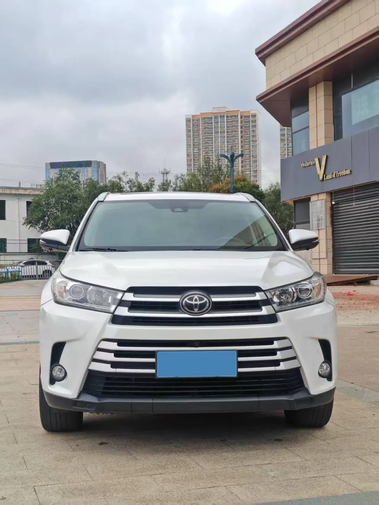 2021 TOYOTA HIGHLANDER thumbnail 2