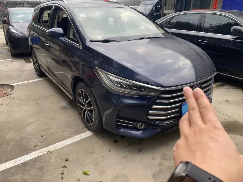 2018 BYD SONG thumbnail 2