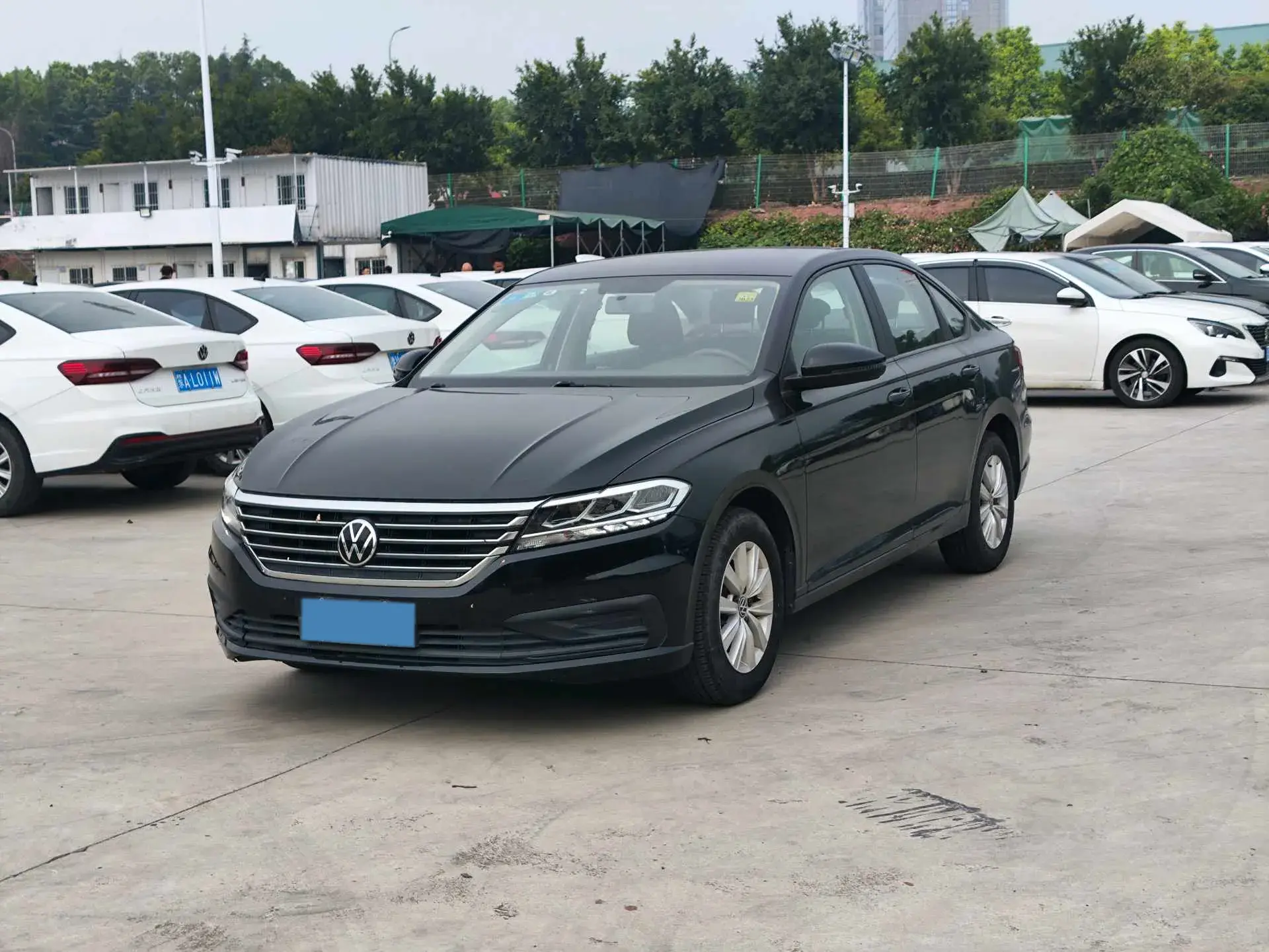 2021 VOLKSWAGEN LAVIDA view 1