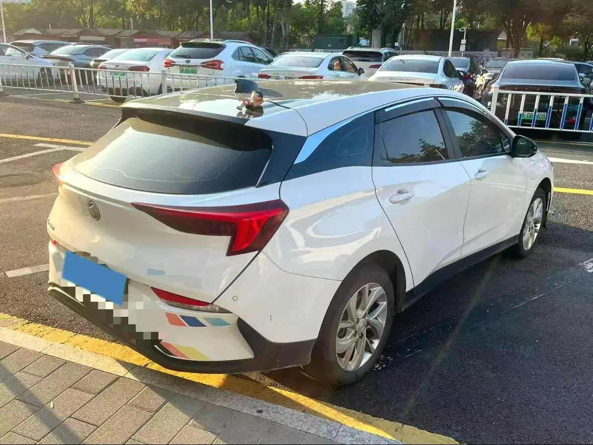 2023 BUICK VELITE thumbnail 3