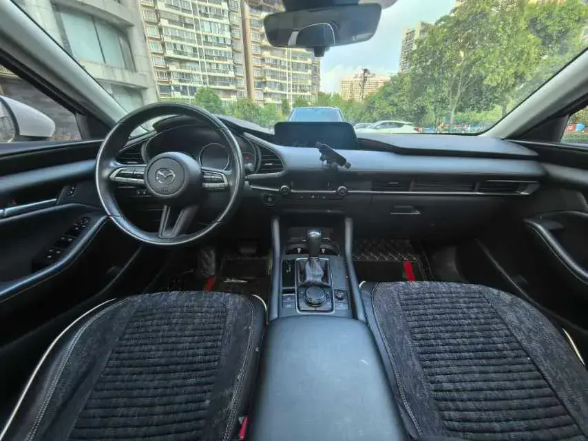 2020 MAZDA 3 thumbnail 4