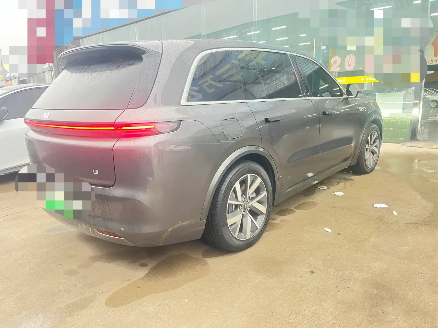 2023 LI L8 thumbnail 4