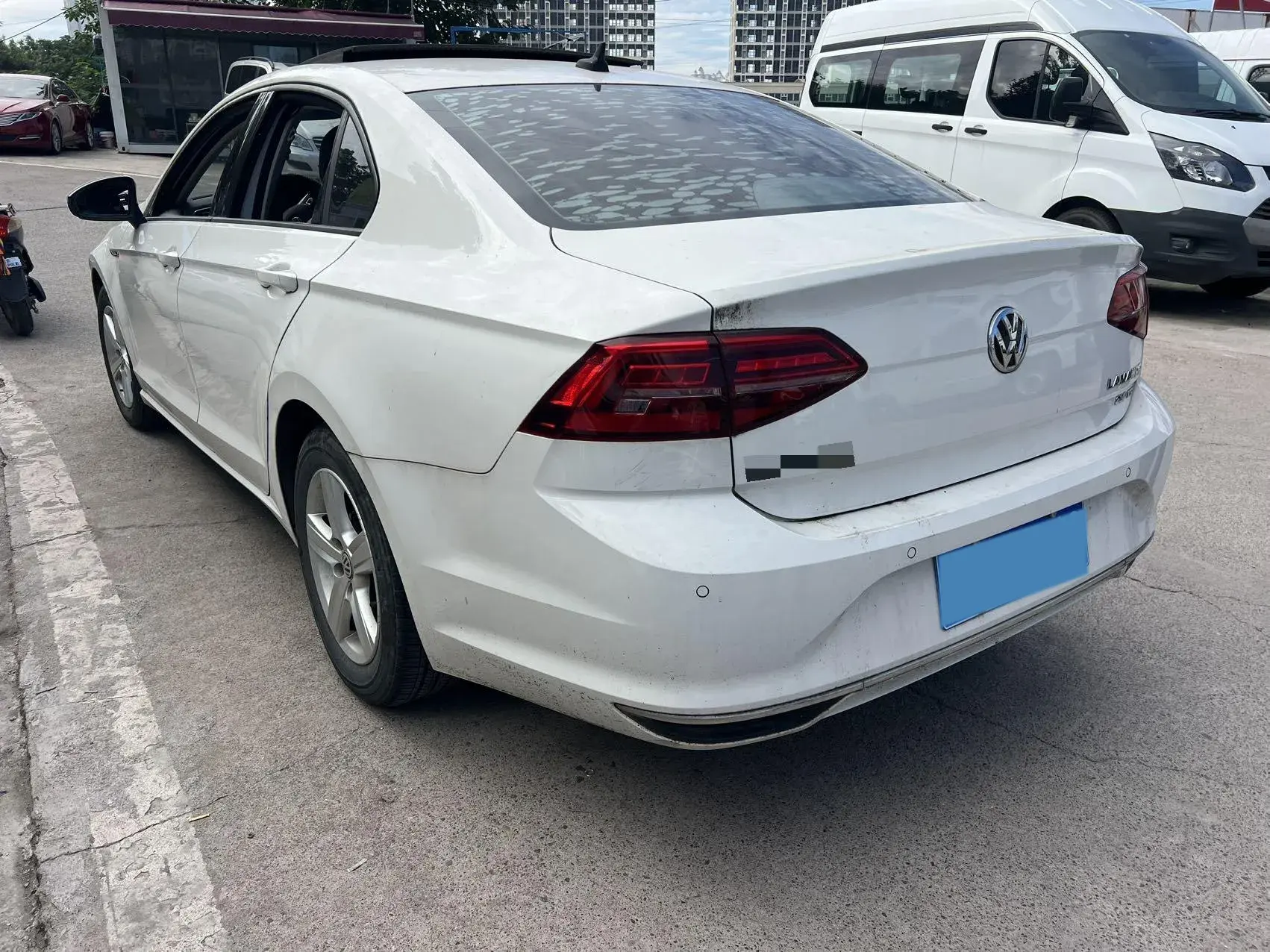 2021 VOLKSWAGEN LAMANDO thumbnail 4