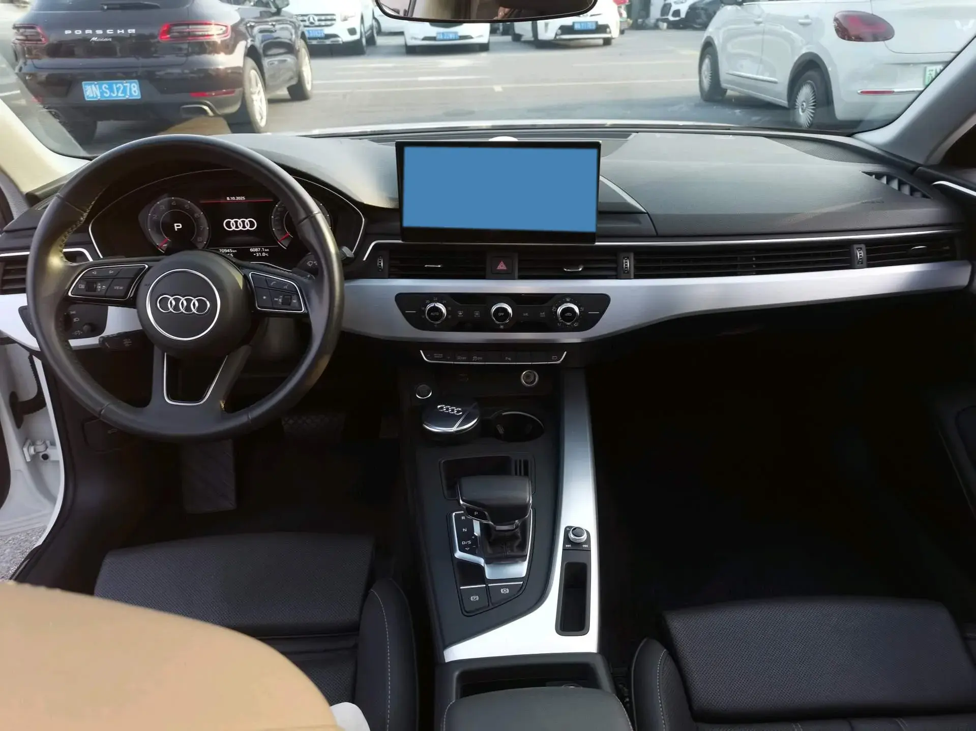 2022 AUDI A4L thumbnail 4